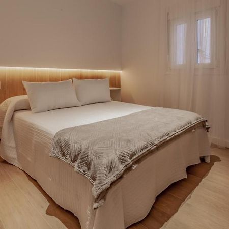 Parrapartamentos Apartamentos Turisticos Caces Kültér fotó