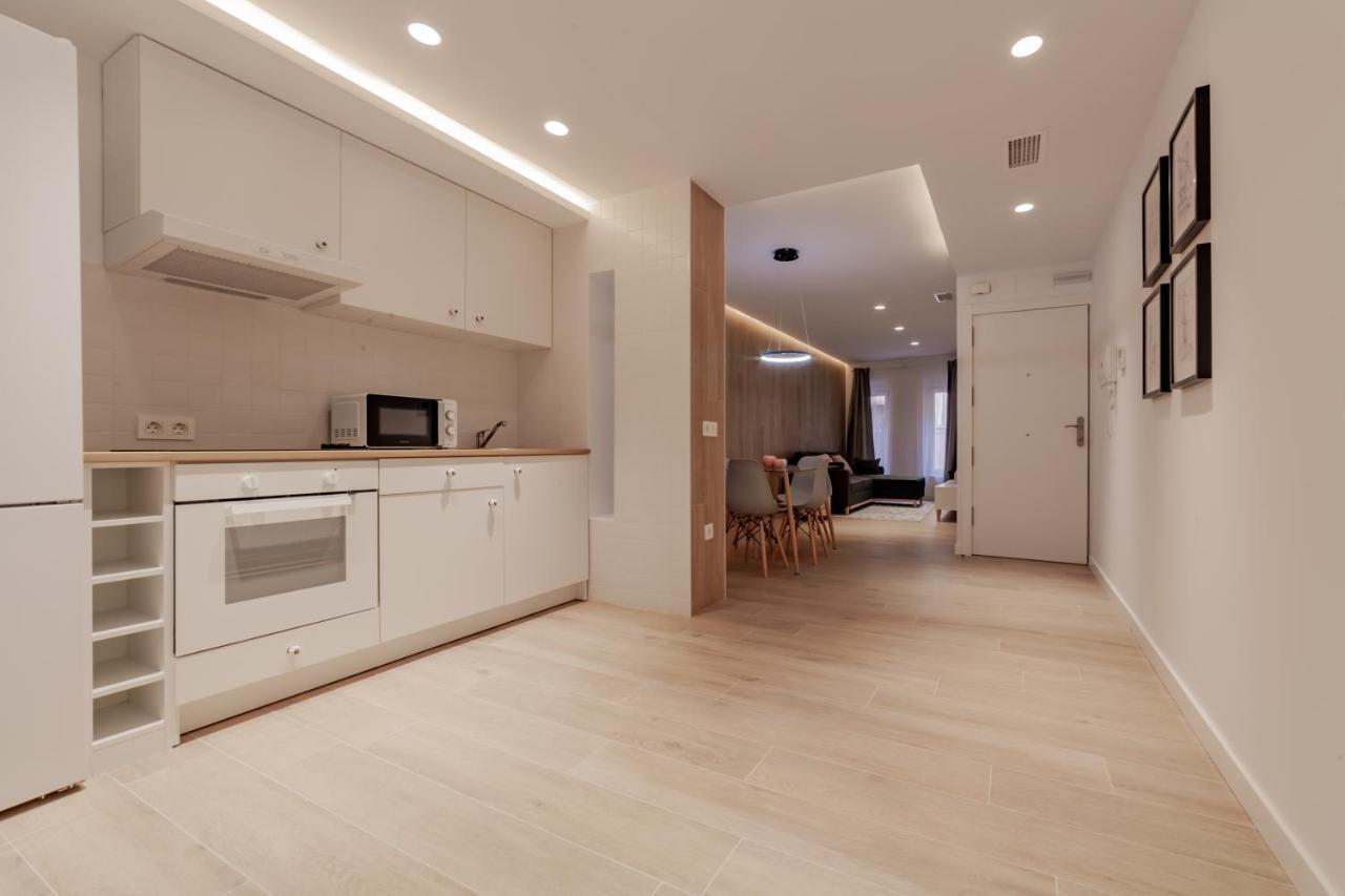 Parrapartamentos Apartamentos Turisticos Caces Kültér fotó
